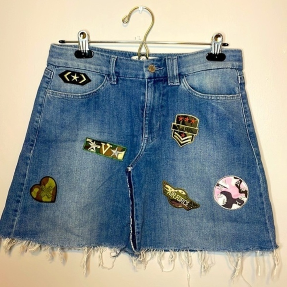 GUESS Military patch Mini Skirt - size 28